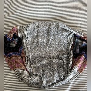 Anthropologie, Elizabeth Gillett wrap/shall, one size